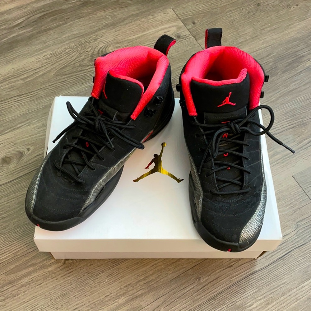 Black & red Air Jordan 12
